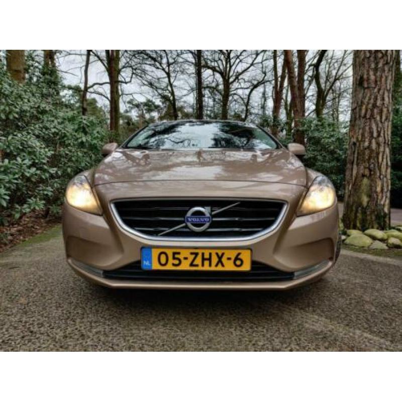 Volvo V40 T3 1.6 momentum 2012 Bruin