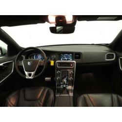 Volvo V60 2.4 D6 Twin Engine R-Design (full options)