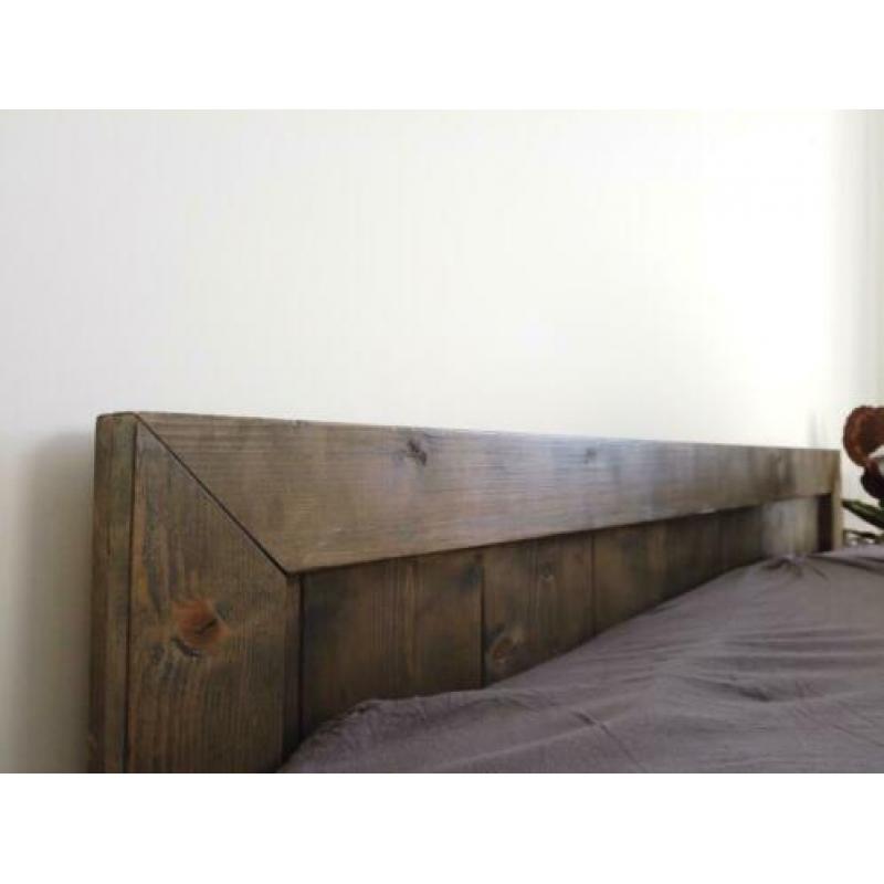 Steigerhouten bed 160cm in overleg met matras