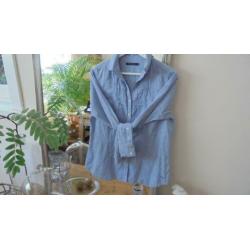 Prachtige lichtblauwe blouse van River Woods mt 42/44
