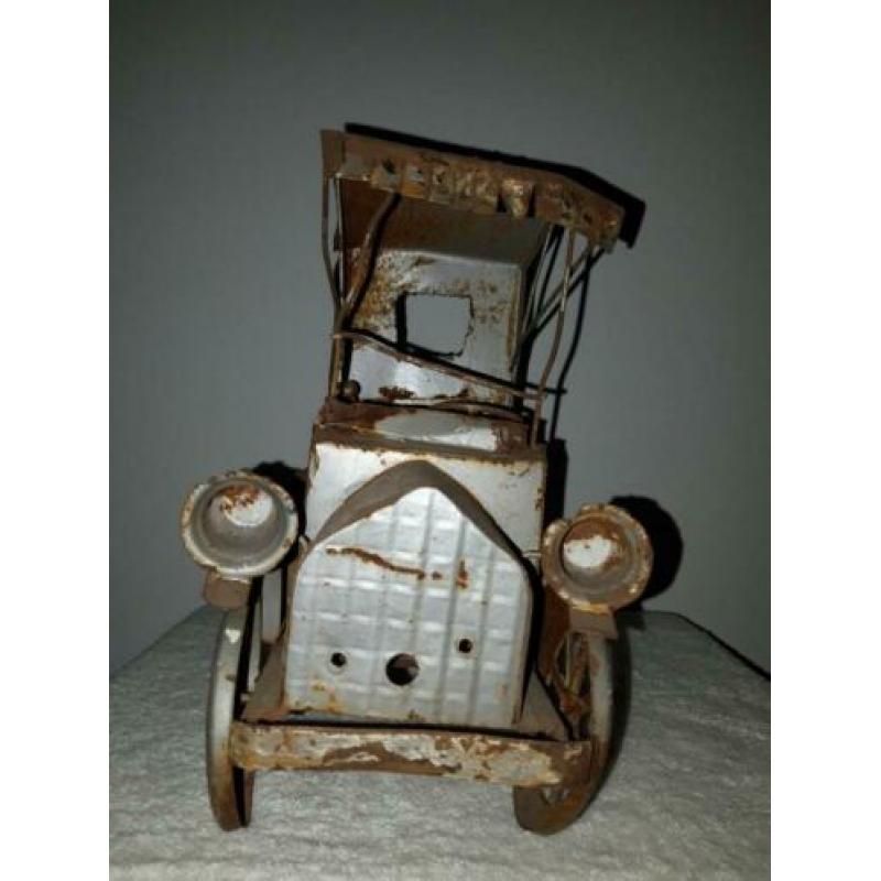 Metalen Oldtimer.