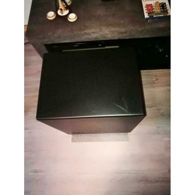 Epos M5 op stands incl. REL Strata 1 Subwoofer.