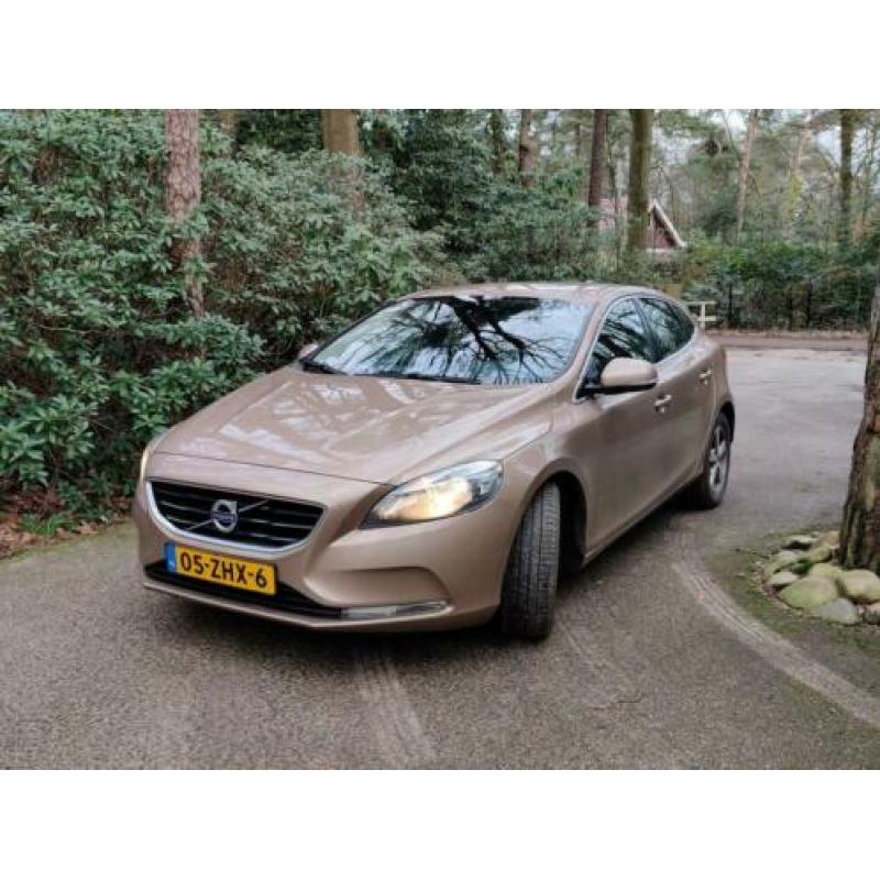Volvo V40 T3 1.6 momentum 2012 Bruin