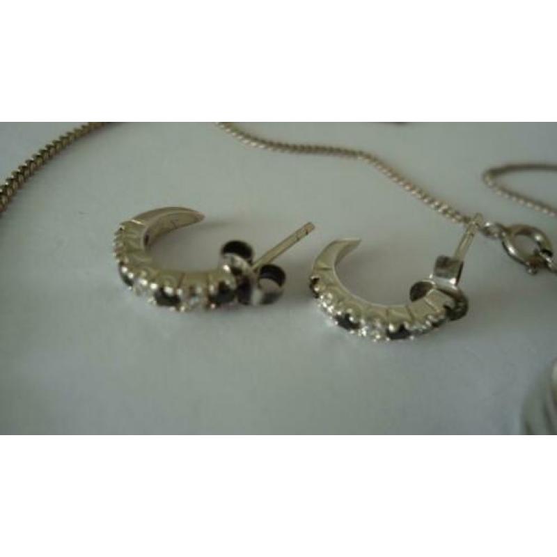 Zilver set ketting ring oorbellen 23,50