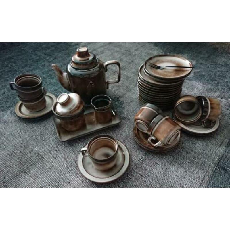 Vintage servies Blaricum Bruin Potterie De driehoek Huizen