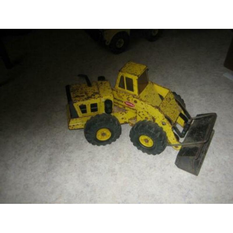 Grote tonka kiepwagen en Buldozer