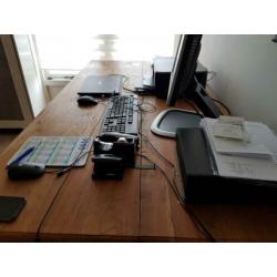 Mooi groot teakhouten bureau