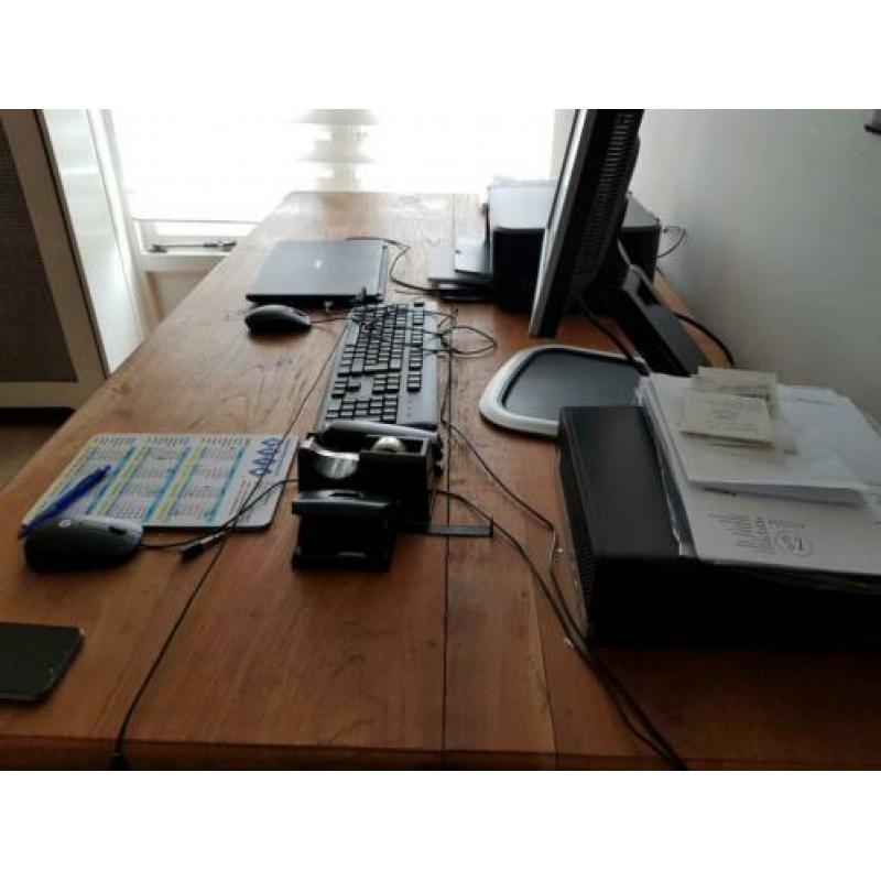 Mooi groot teakhouten bureau