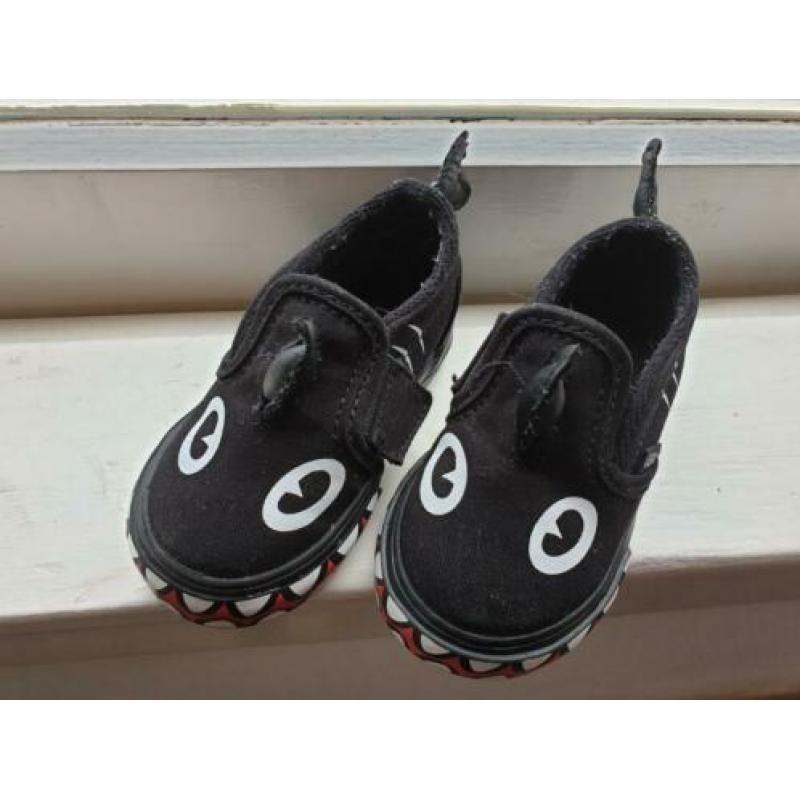 Shark Vans baby schoentjes maat 19