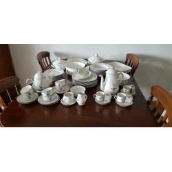 Compleet servies Villeroy en Boch Vieux Luxembourg