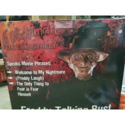 Freddy Krueger ''Lifesize'' Talking Bust in doos!