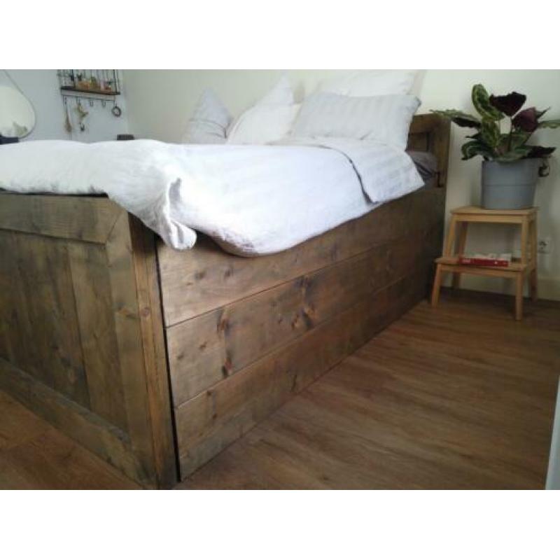 Steigerhouten bed 160cm in overleg met matras