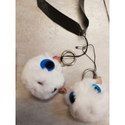 Karl Lagerfeld sleuthangers