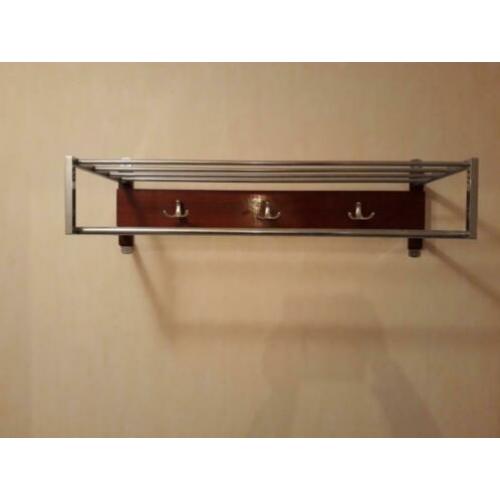 retro kapstok chroomen rek en houten achterwand Gispen style
