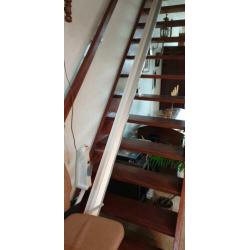 Rechte traplift Stannah geleverd aug 2014
