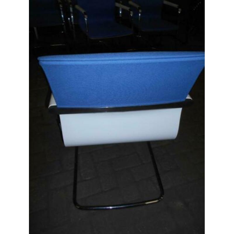 Kinnaps vergaderstoelen