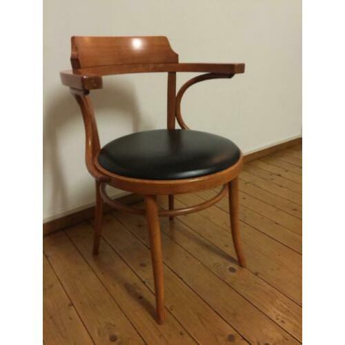 4 Thonet stoelen