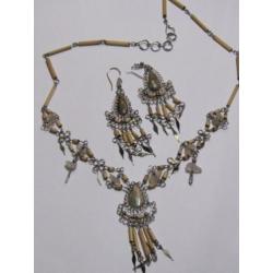 schitterend collier met bijpassende oorhangers JADE