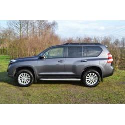 Toyota Land Cruiser 2.8 D-4D Executive EURO 6 Blind Van Grij