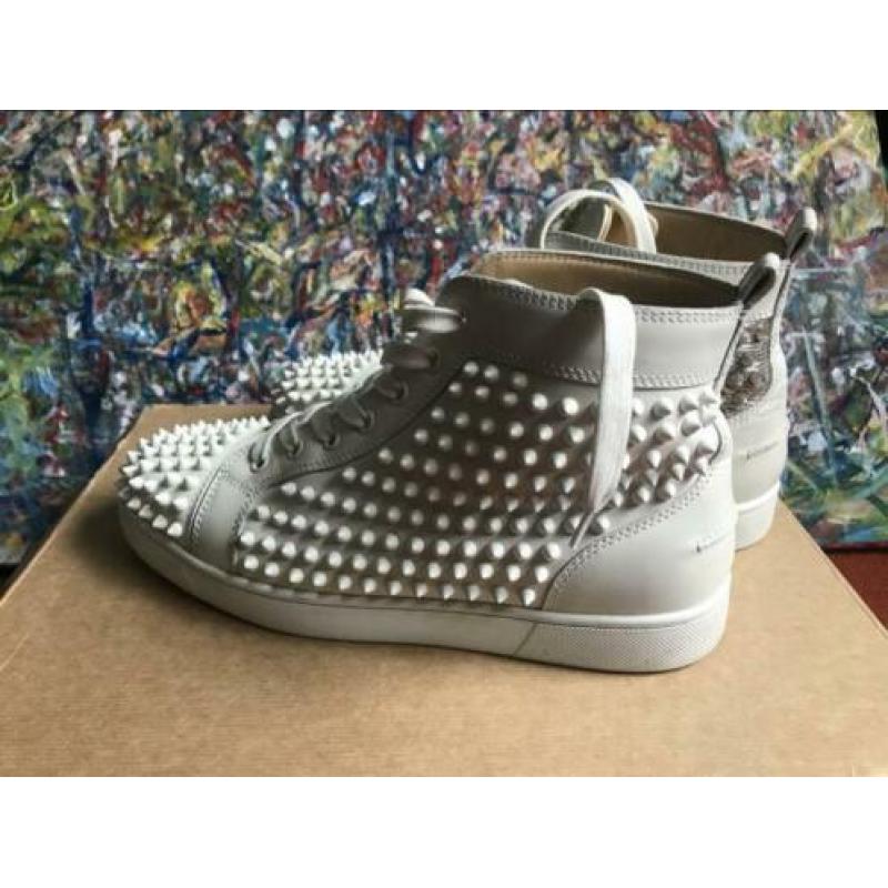 Christina louboutin Maat 41 maar past goed op 42