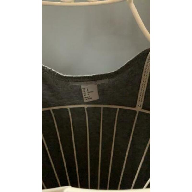 Mooi grijs zwart H&M vestje maat M