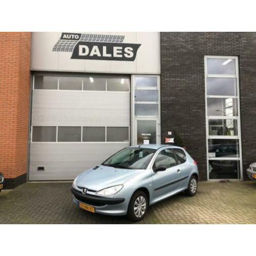Peugeot 206 1.1 XR Nieuwe apk