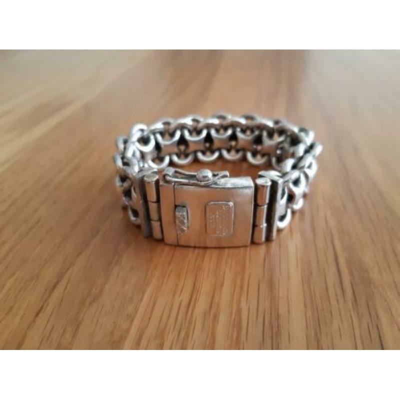 Buddha to Buddha armband