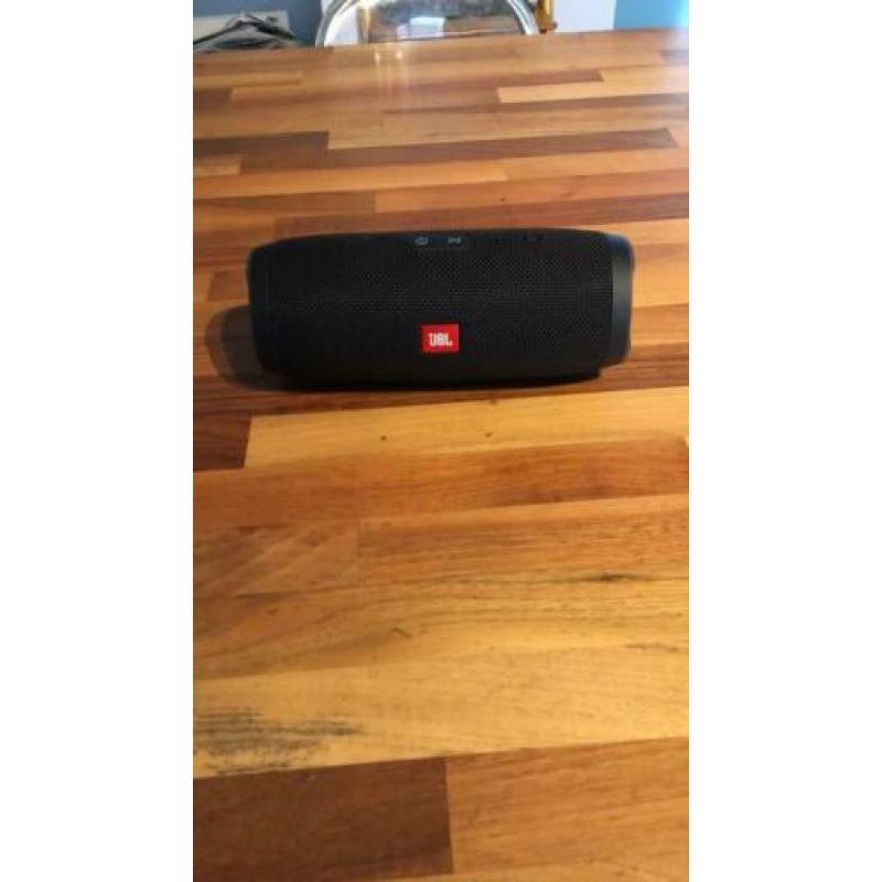JBL charge 3