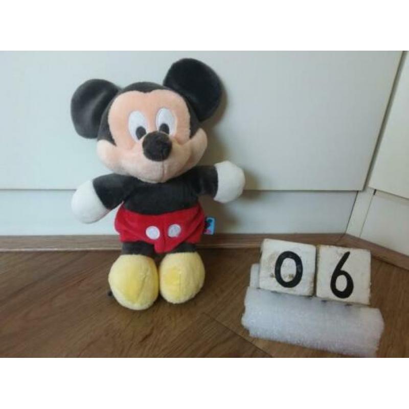 Nicotoy Disney minnie Mouse knuffel 29cm