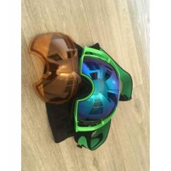 Oakley Prizm Snowboard bril Gepolariseerde lenzen.