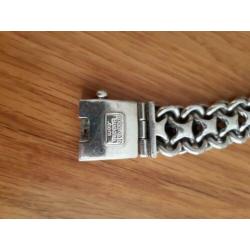 Buddha to Buddha armband