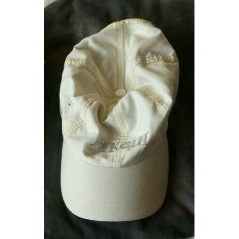 4 petten pet Cavalor Kingsland Pikeur Harry's-Horse