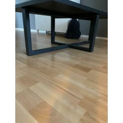 Zwarte salontafel