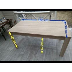 Mooie stevige houten eettafel