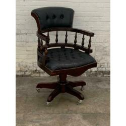 Chesterfield style captains chair bureaustoel