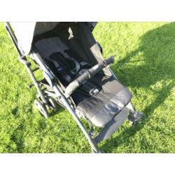 Zeer nette buggy grijs CHICCO liteway