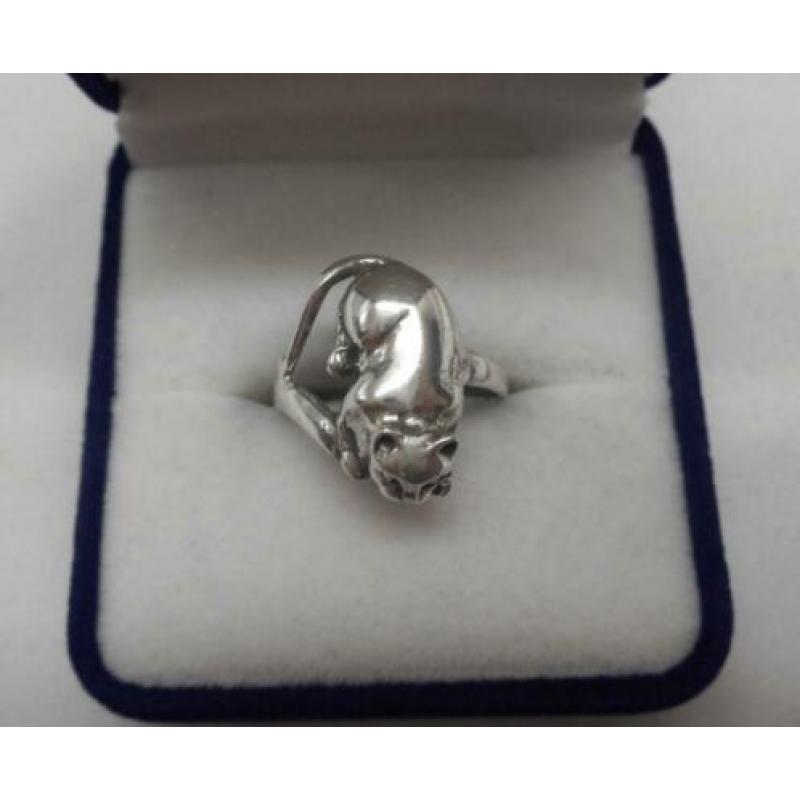 Zilveren aparte ring met poes nr.324