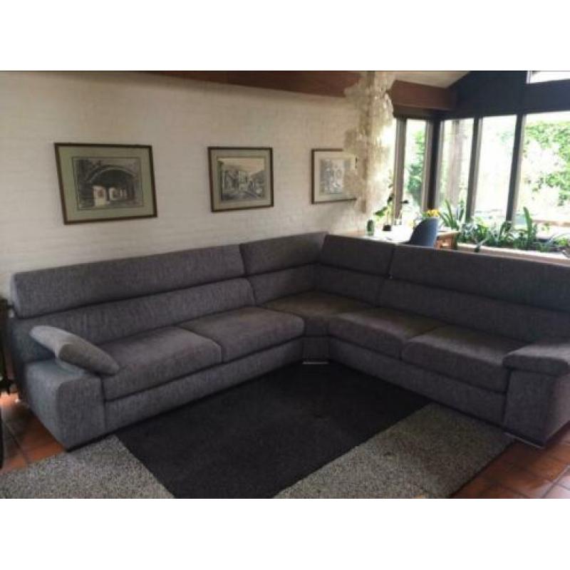 Hoekbank grijs 2.85 x 2.60