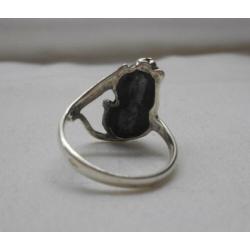 Zilveren aparte ring met poes nr.324