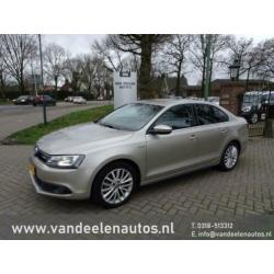 Volkswagen Jetta 1.4 TSI Hybrid Highline Automaat / Bi-Xenon