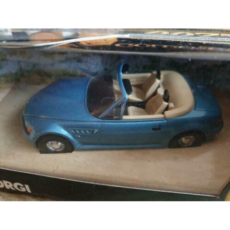 BMW Z 3 Roadster James Bond 1:36 ( corgi)