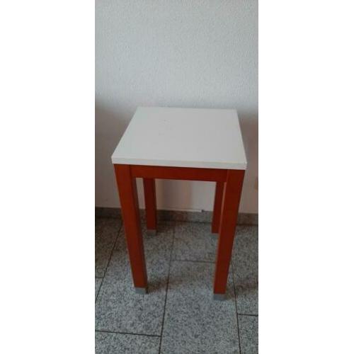 Hoog tafeltje bijzettafeltje 72 cm hoog 40×40 WEG=WEG