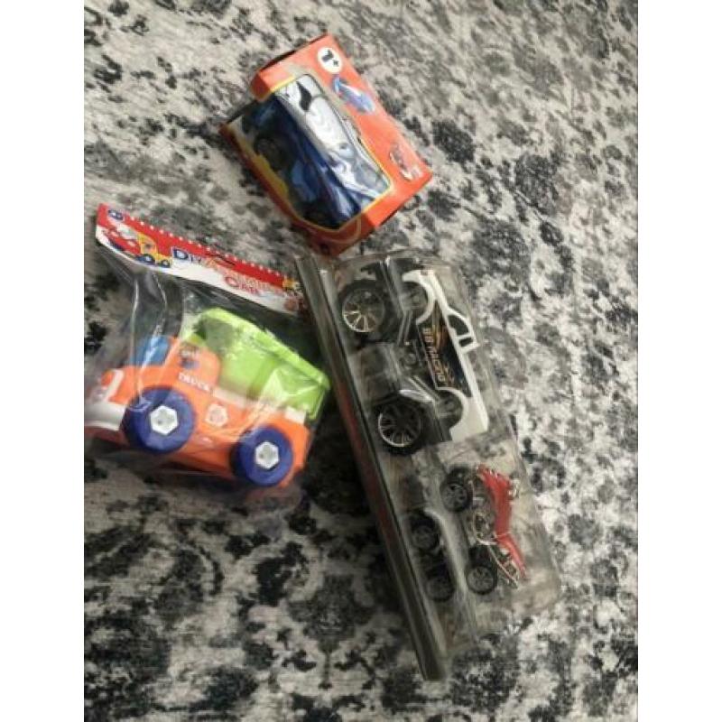 Nieuwe speelgoed auto’s