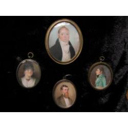 ===COLLECTIE == =oude portret-miniaturen===grote verzameling