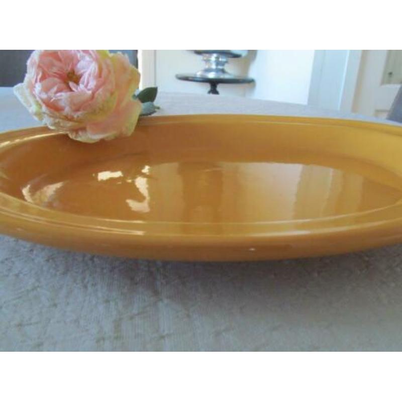 Emile Henry Schaal 40 cm bij 29 cm Okergeel Ovaal