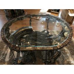 alien tafel met krukken
