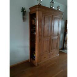 Grote mooie kast