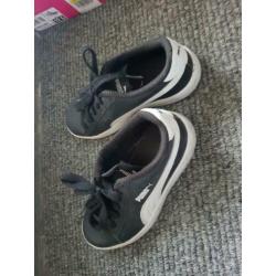 Nette Puma sneakers maat 30