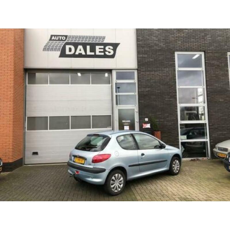 Peugeot 206 1.1 XR Nieuwe apk