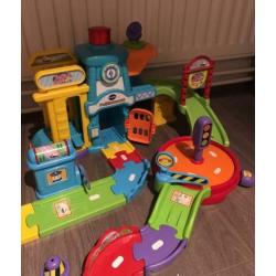 Toet Toet sets + 19 auto’s - netjes
